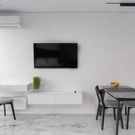 Apartment Skyview Luxe On Sholudenka Street *